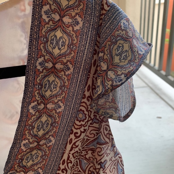 Flowy Francesca’s Romper - Picture 3 of 6